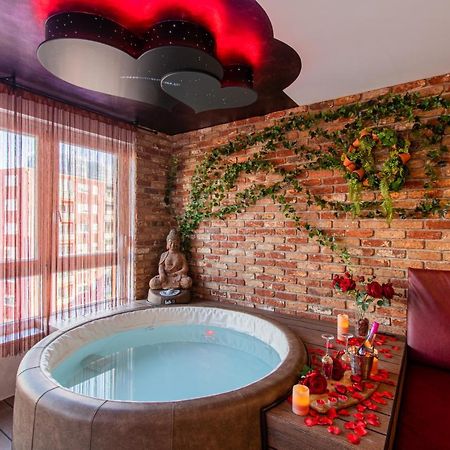 Jacuzzi - Love - Bdsm - Extra Luxury - Ev Chargger - Valentine'S Day - Red Room - Flexible Selfcheckins 28 ซาเกร็บ ภายนอก รูปภาพ
