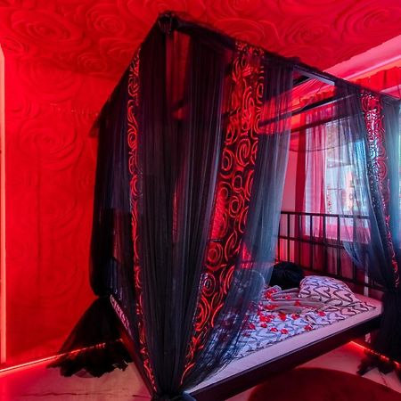 Jacuzzi - Love - Bdsm - Extra Luxury - Ev Chargger - Valentine'S Day - Red Room - Flexible Selfcheckins 28 ซาเกร็บ ภายนอก รูปภาพ