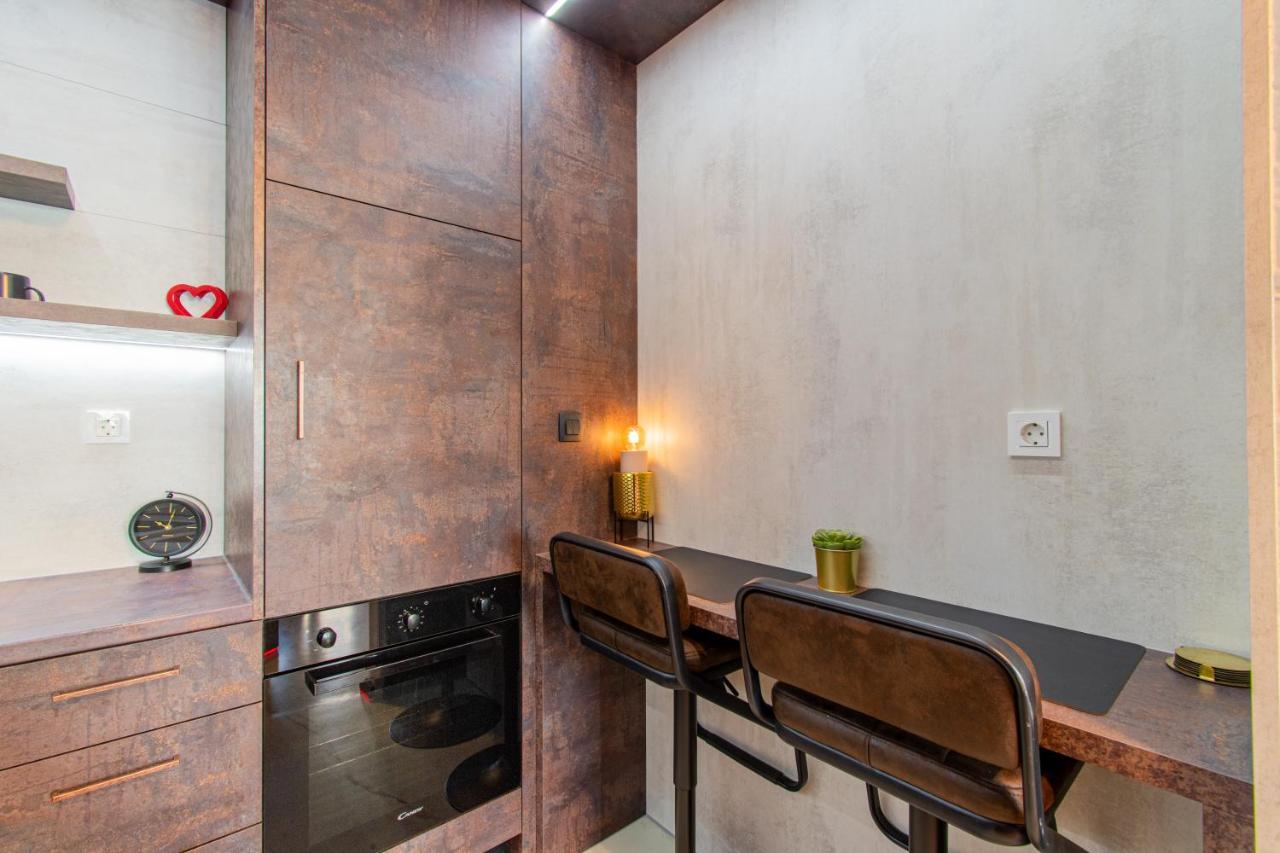 Jacuzzi - Love - Bdsm - Extra Luxury - Ev Chargger - Valentine'S Day - Red Room - Flexible Selfcheckins 28 ซาเกร็บ ภายนอก รูปภาพ