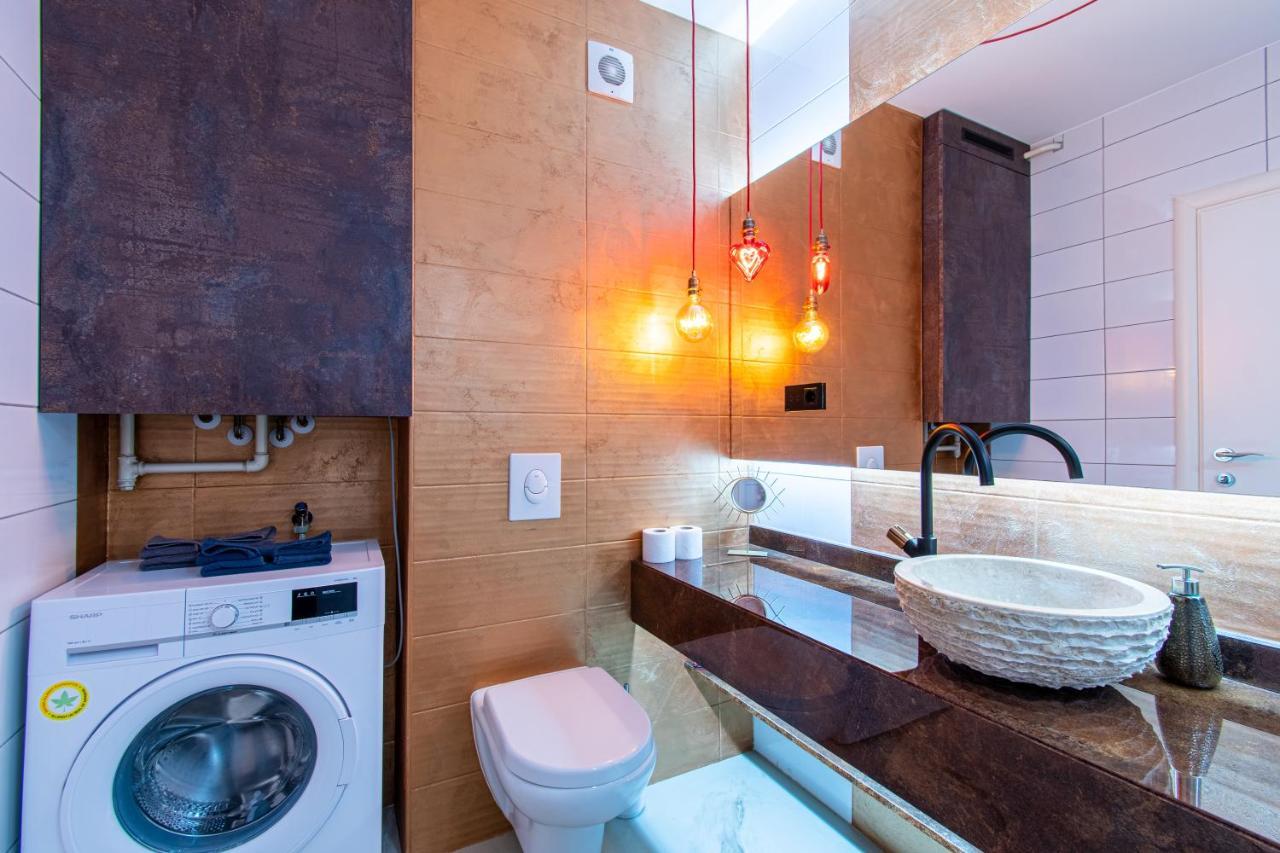Jacuzzi - Love - Bdsm - Extra Luxury - Ev Chargger - Valentine'S Day - Red Room - Flexible Selfcheckins 28 ซาเกร็บ ภายนอก รูปภาพ